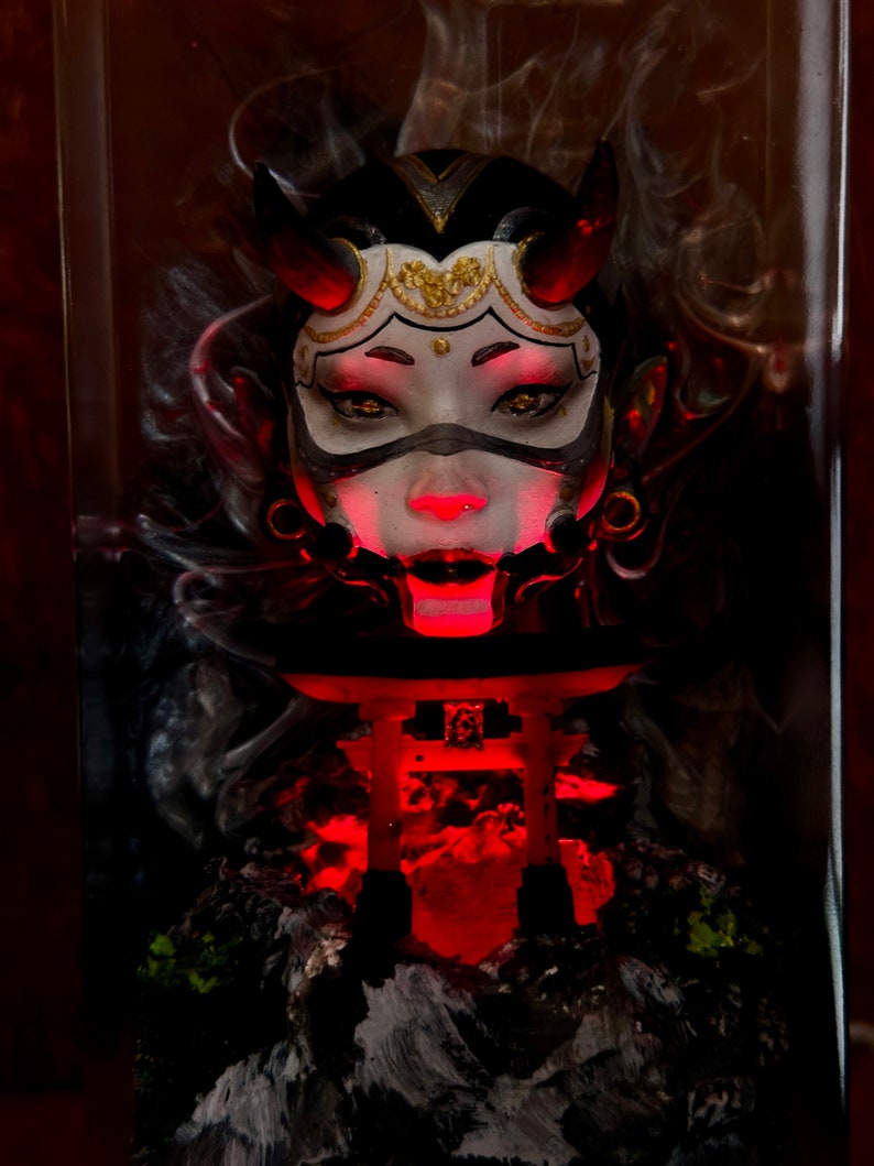 Japanese Oni Mask Resin Lamp