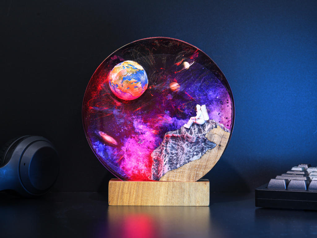 Infinity Light Epoxy Lamp