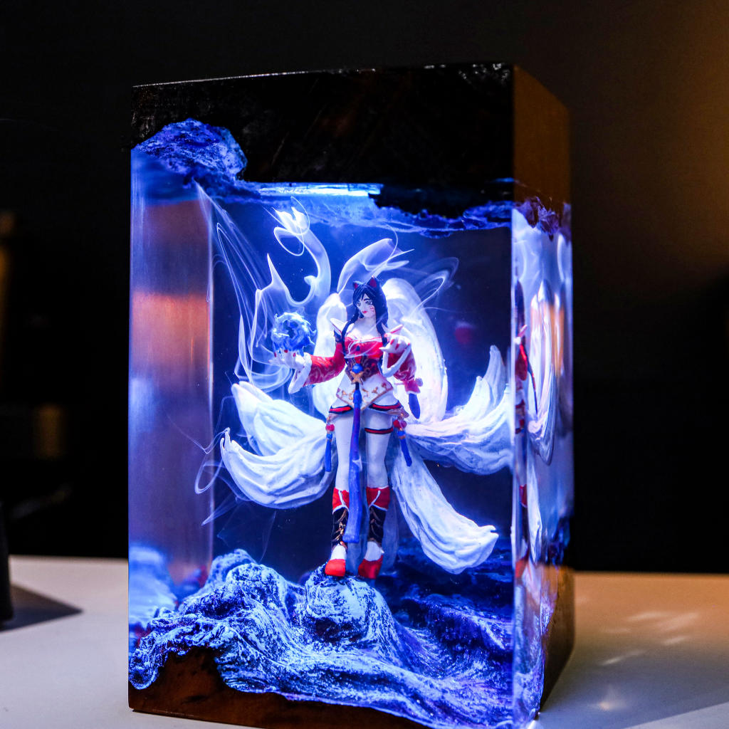 League of Legends Ahri Epoxy Lamp