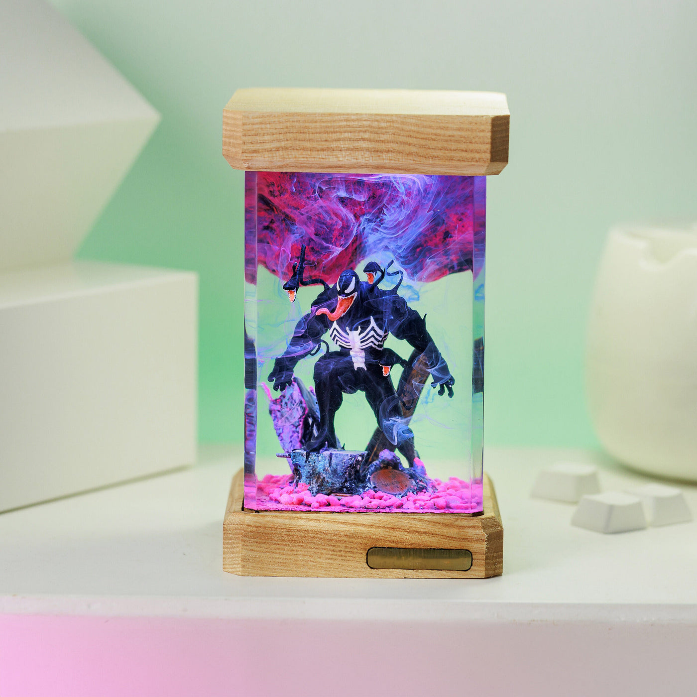 Venom Resin Lamp
