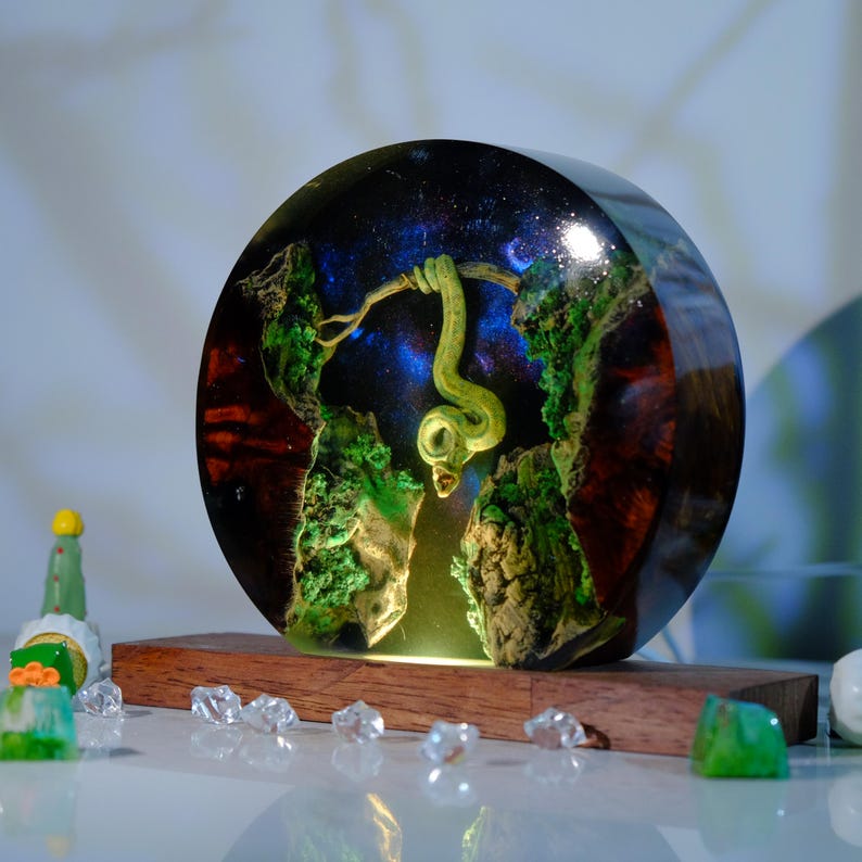 Snake Resin Lamp