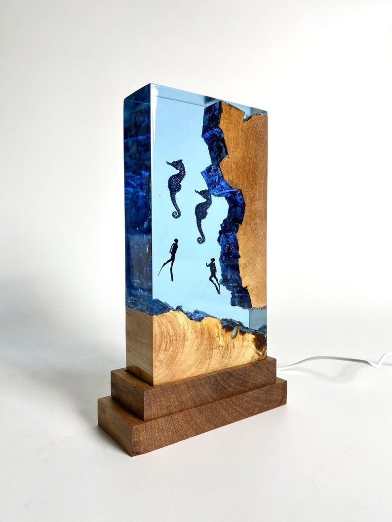 Sea Horse in Deep Sea Epoxy Resin Lamp