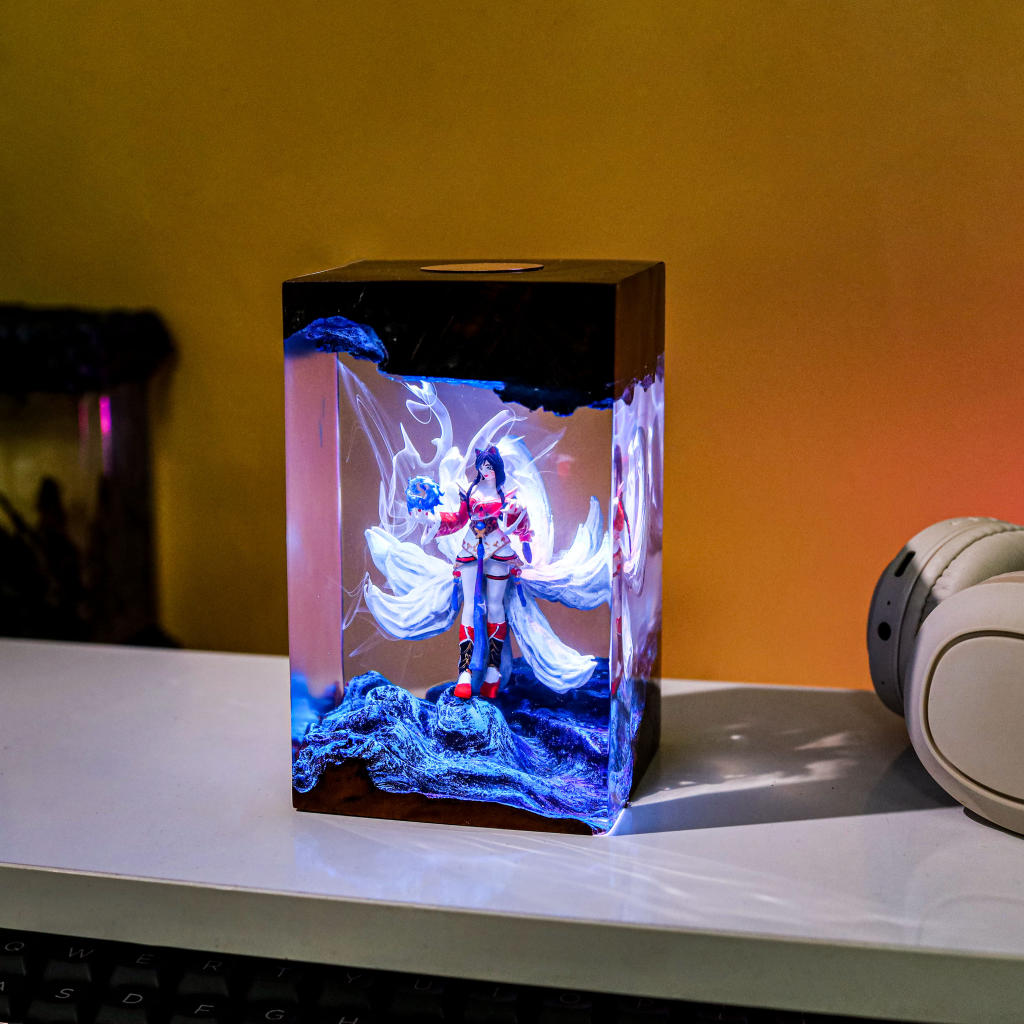 League of Legends Ahri Epoxy Lamp