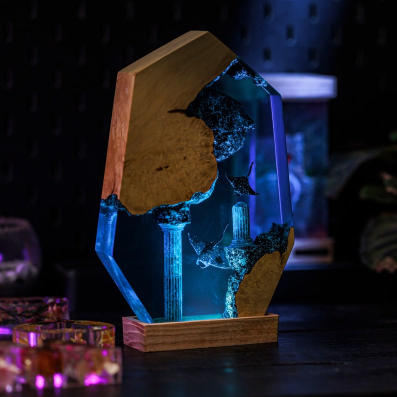 Ray Ocean Resin Epoxy Lamp