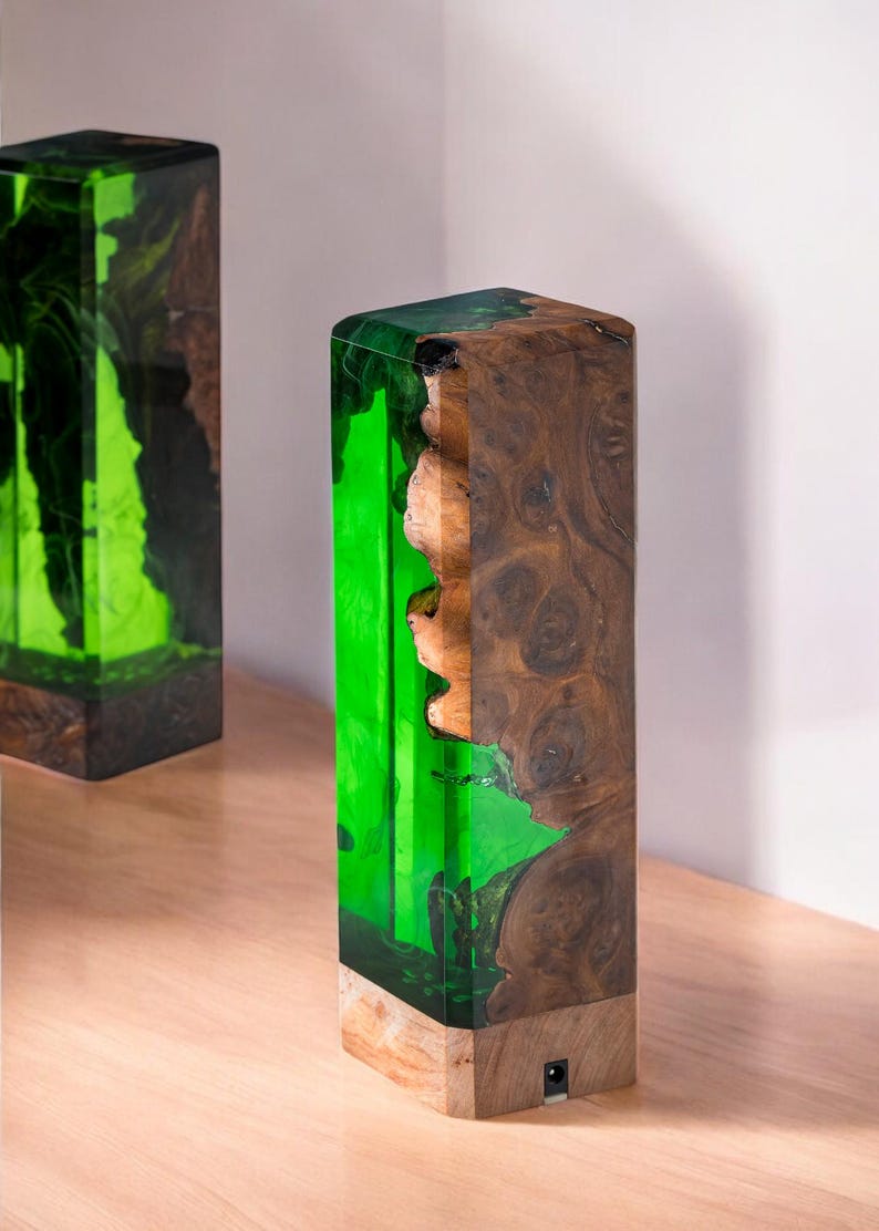 DEEP Green OCEAN Resin Epoxy Lamp