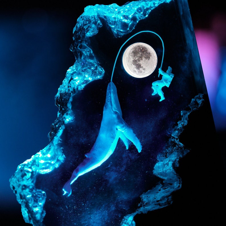 INTERSTELLAR EPOXY LAMP