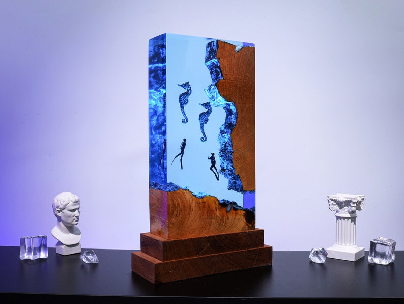 Sea Horse in Deep Sea Epoxy Resin Lamp