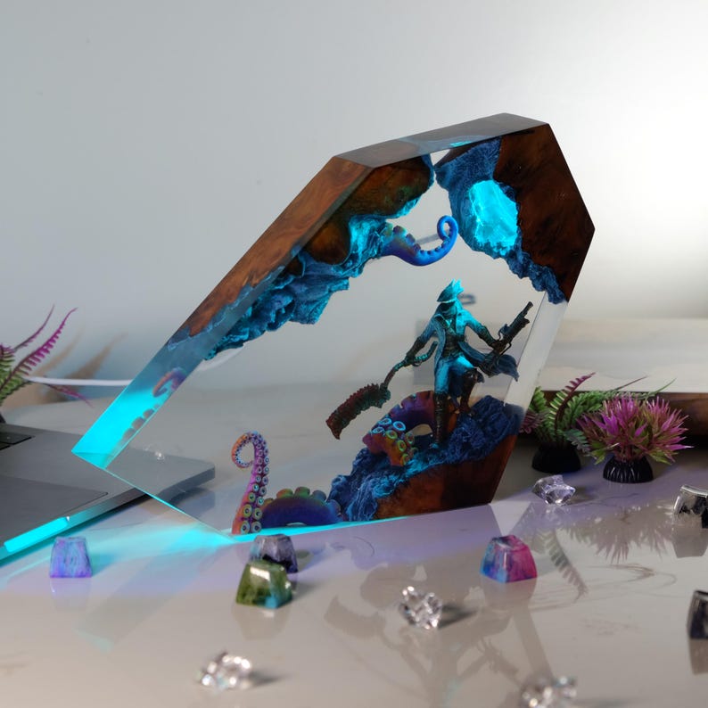 Bloodborne Hunter Resin Lamp