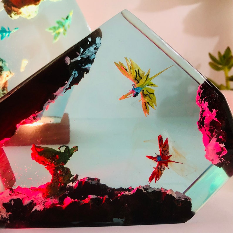 Robot vs Dragon Avatar 2 Lamp