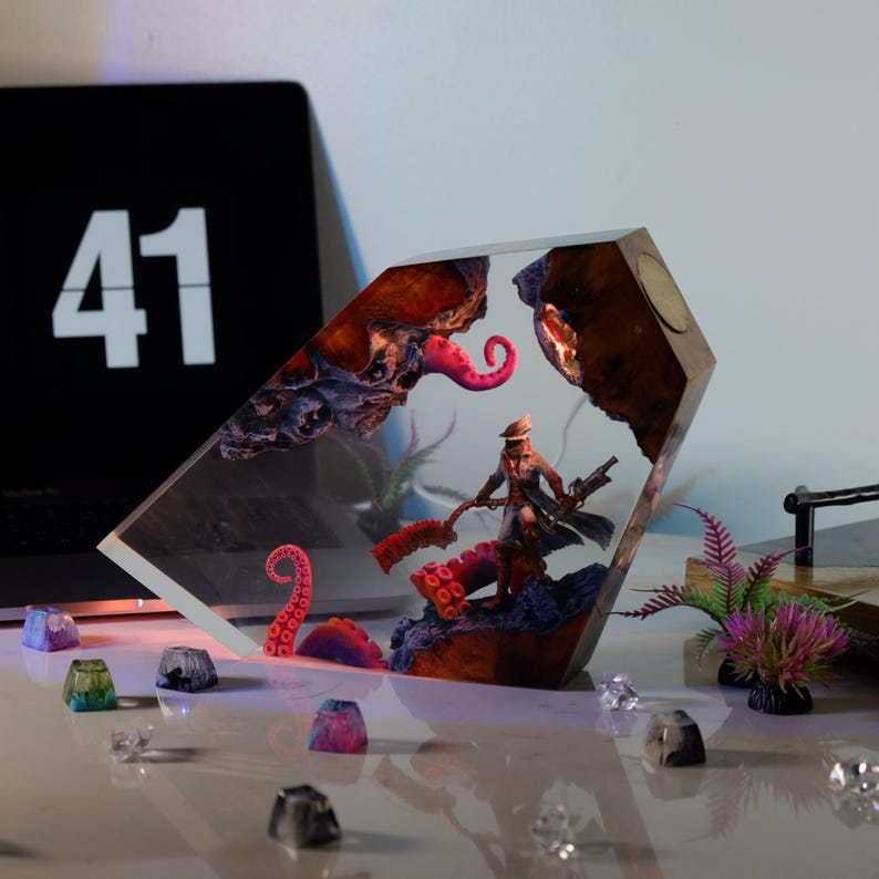 Bloodborne Hunter Resin Lamp