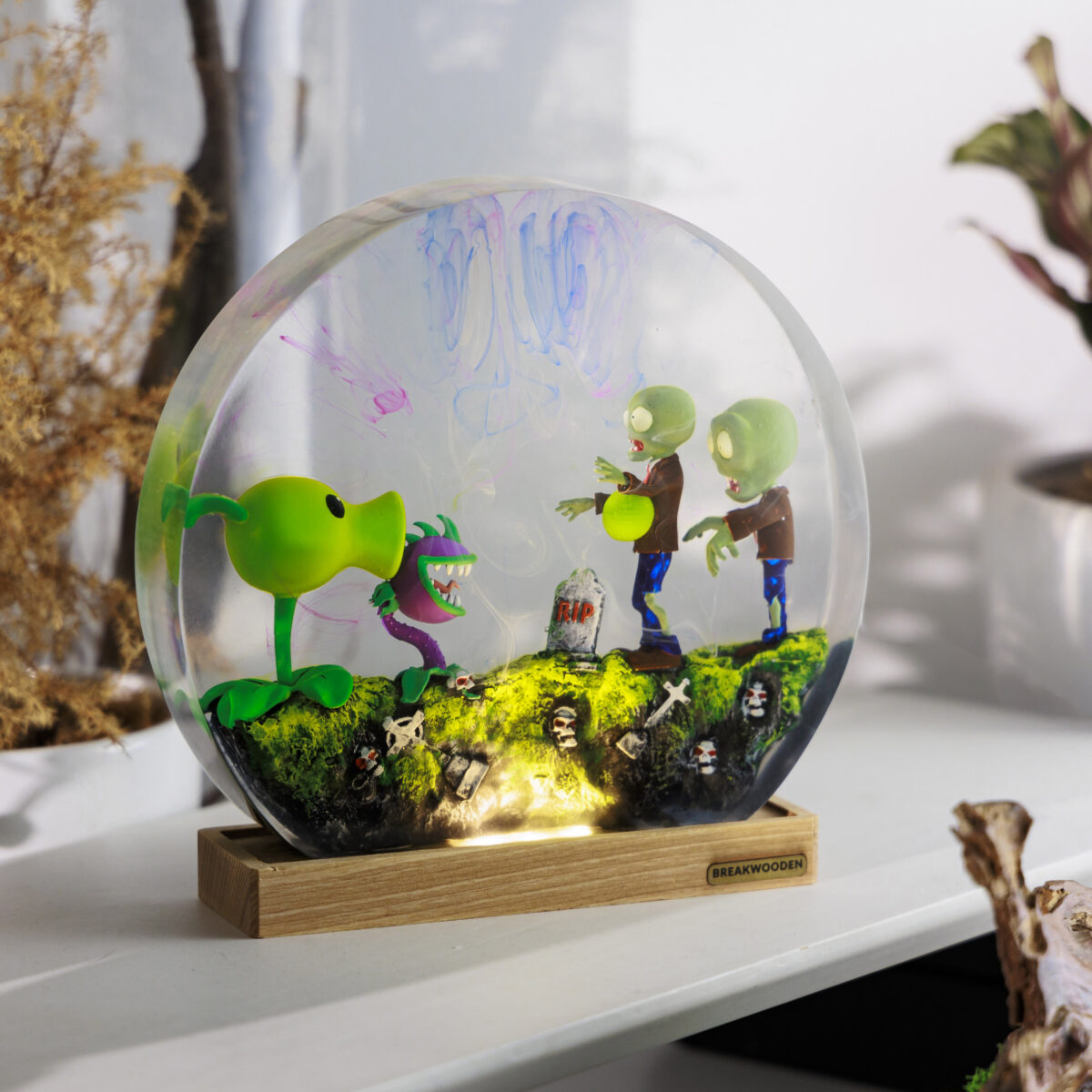 Plants vs Zombie Resin Lamp