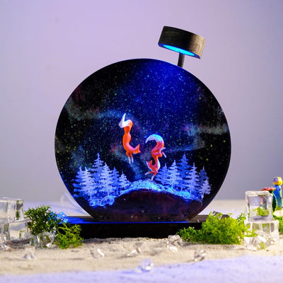 Dancing Fox Resin Lamp