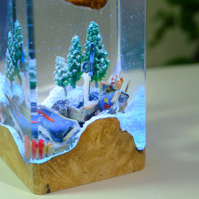 Broken Gundam in Antarctic Resin Lamp