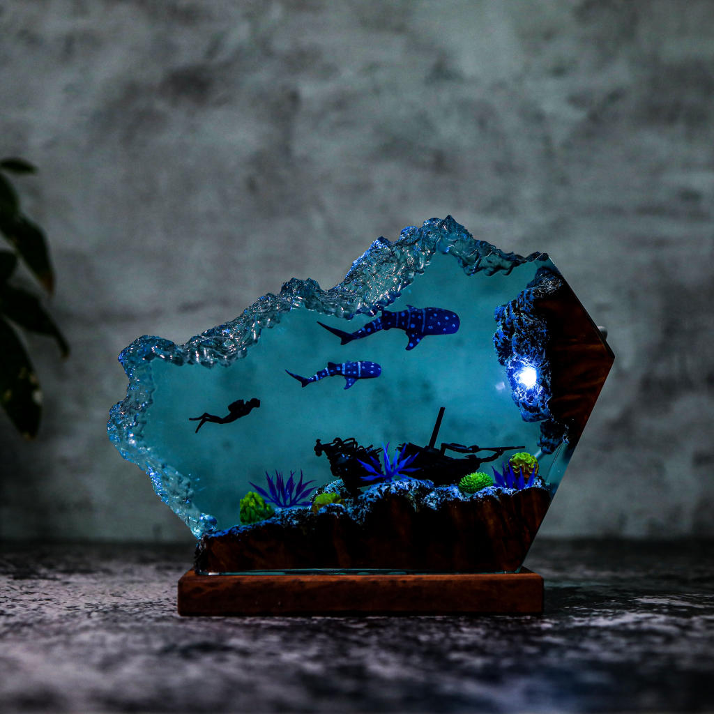 Whale Shark and Diver Epoxy Lamp