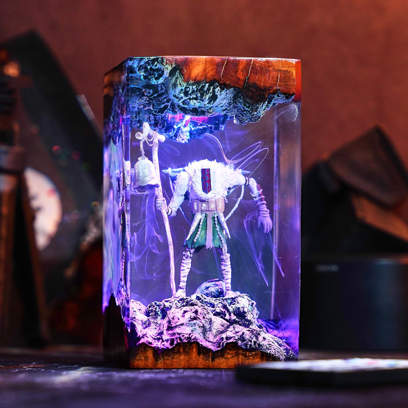 Monoco Clair Obscur: Expédition 33 Resin Lamp