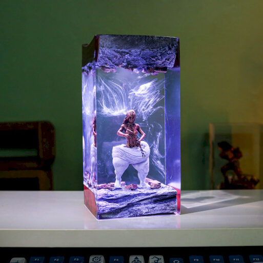 Self-Made Women Statue Epoxy Night Lamp