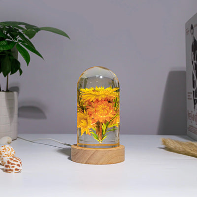 Strawflowers Epoxy lamp