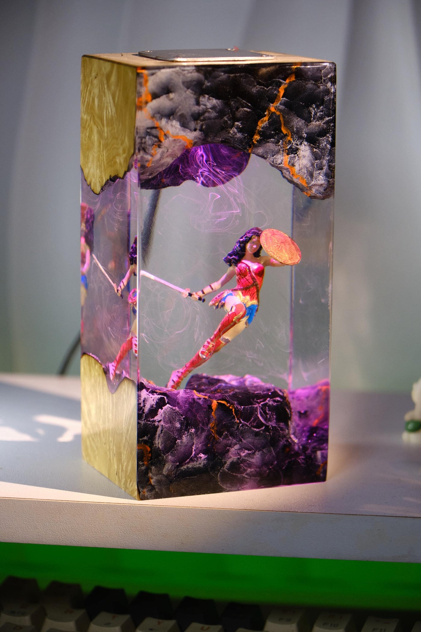 Wonder Woman Resin Lamp