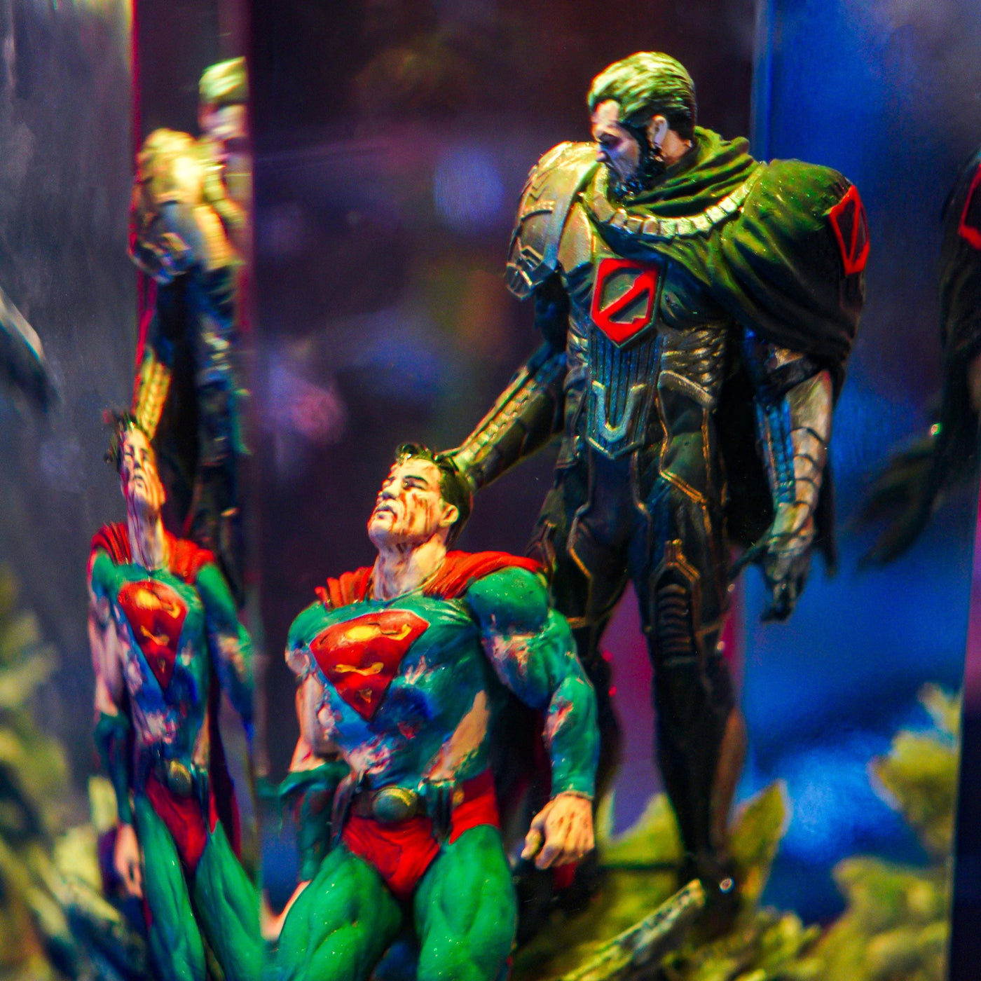 Fallen Superman vs Zod DC Resin Lamp