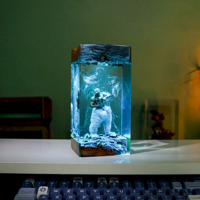 Self-Made Man Statue Epoxy Night Lamp Ver 2