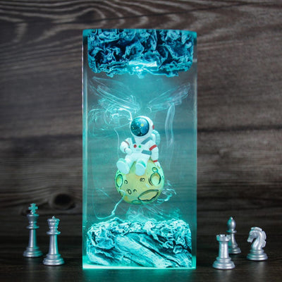 Astronaut Resin Lamp