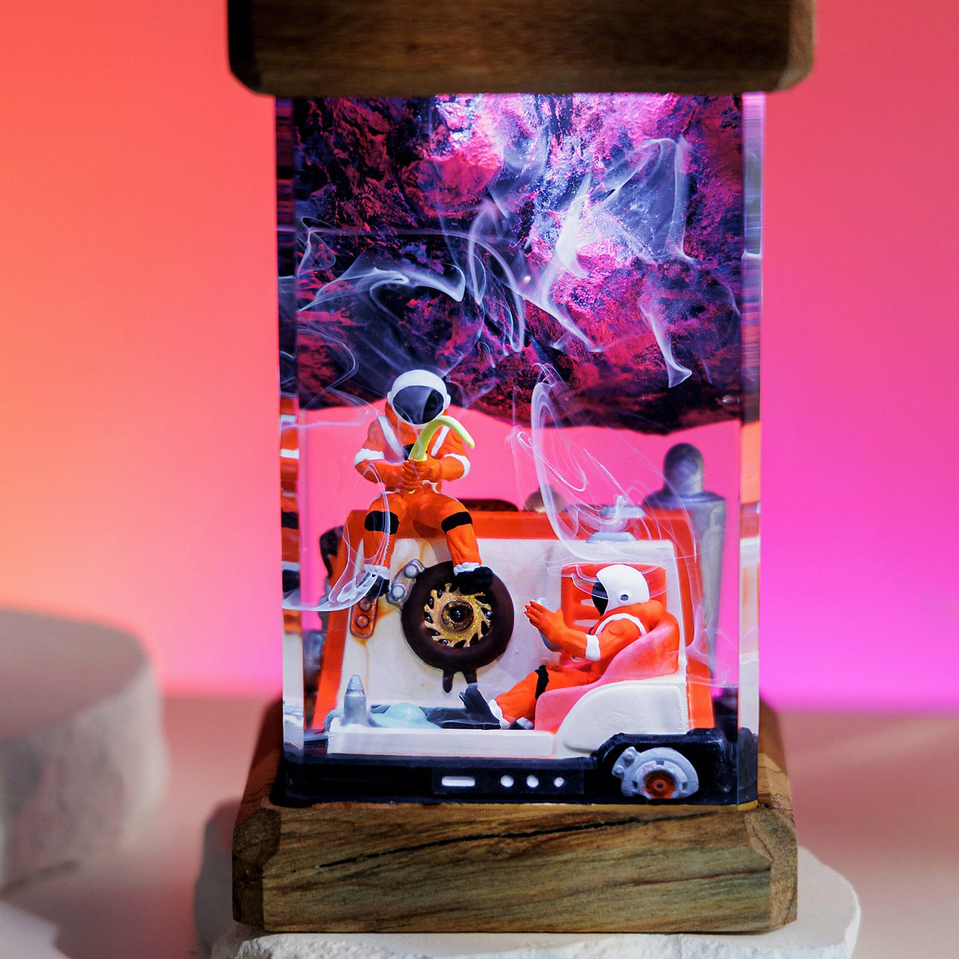 Astronaut on Spaceships Resin Diorama Lamp