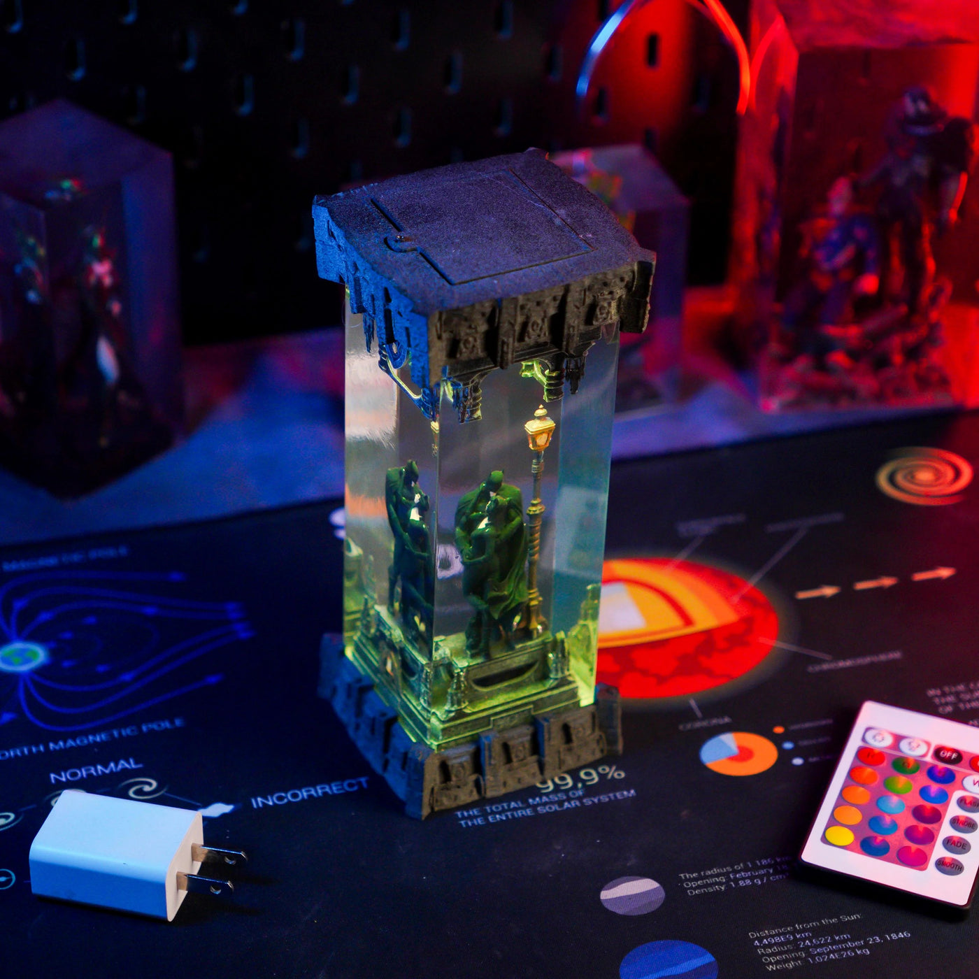 Batman & Catwoman DC Comics Resin Lamp