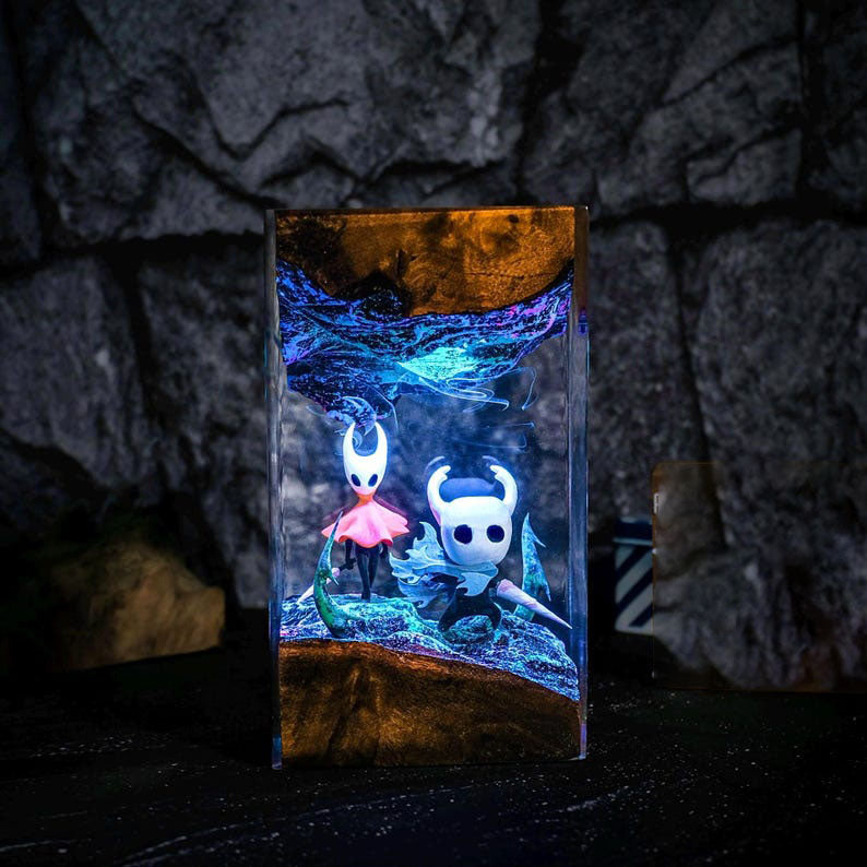 Hollow Knight and Hornet Greenpath Resin Lamp