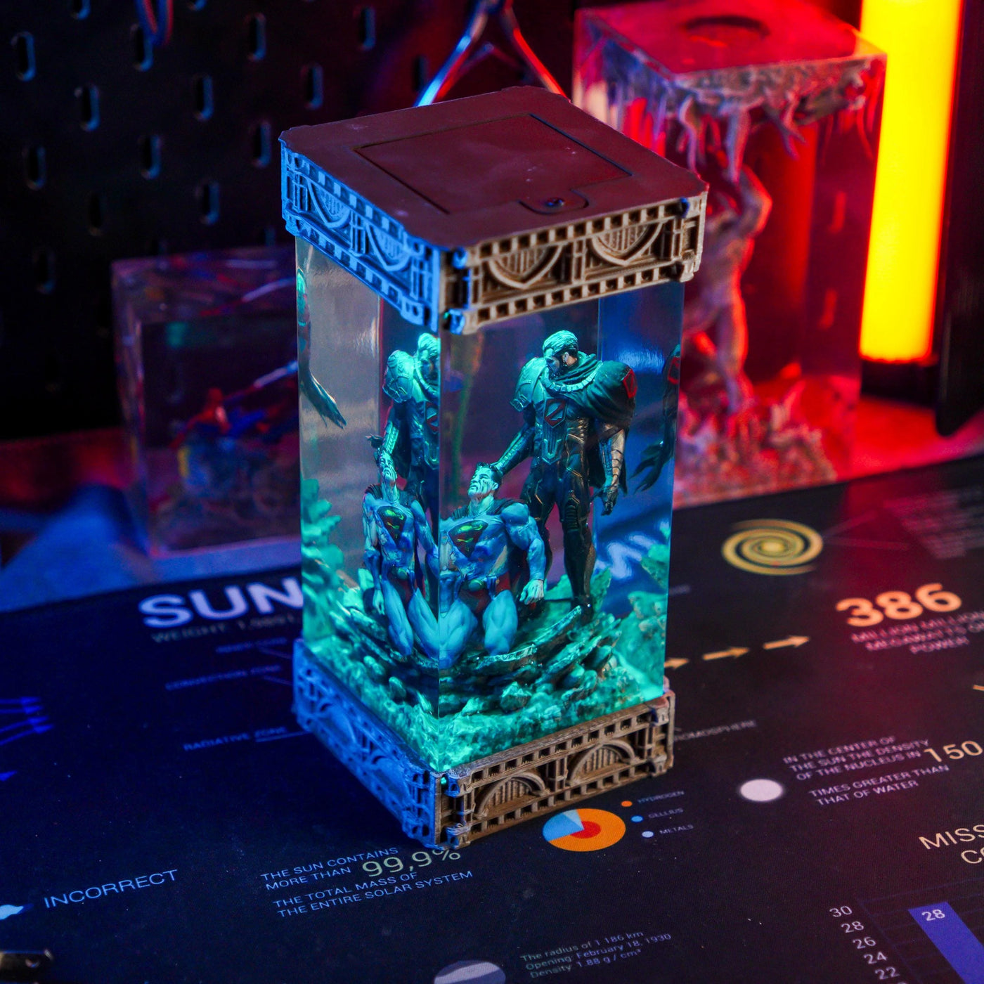 Fallen Superman vs Zod DC Resin Lamp