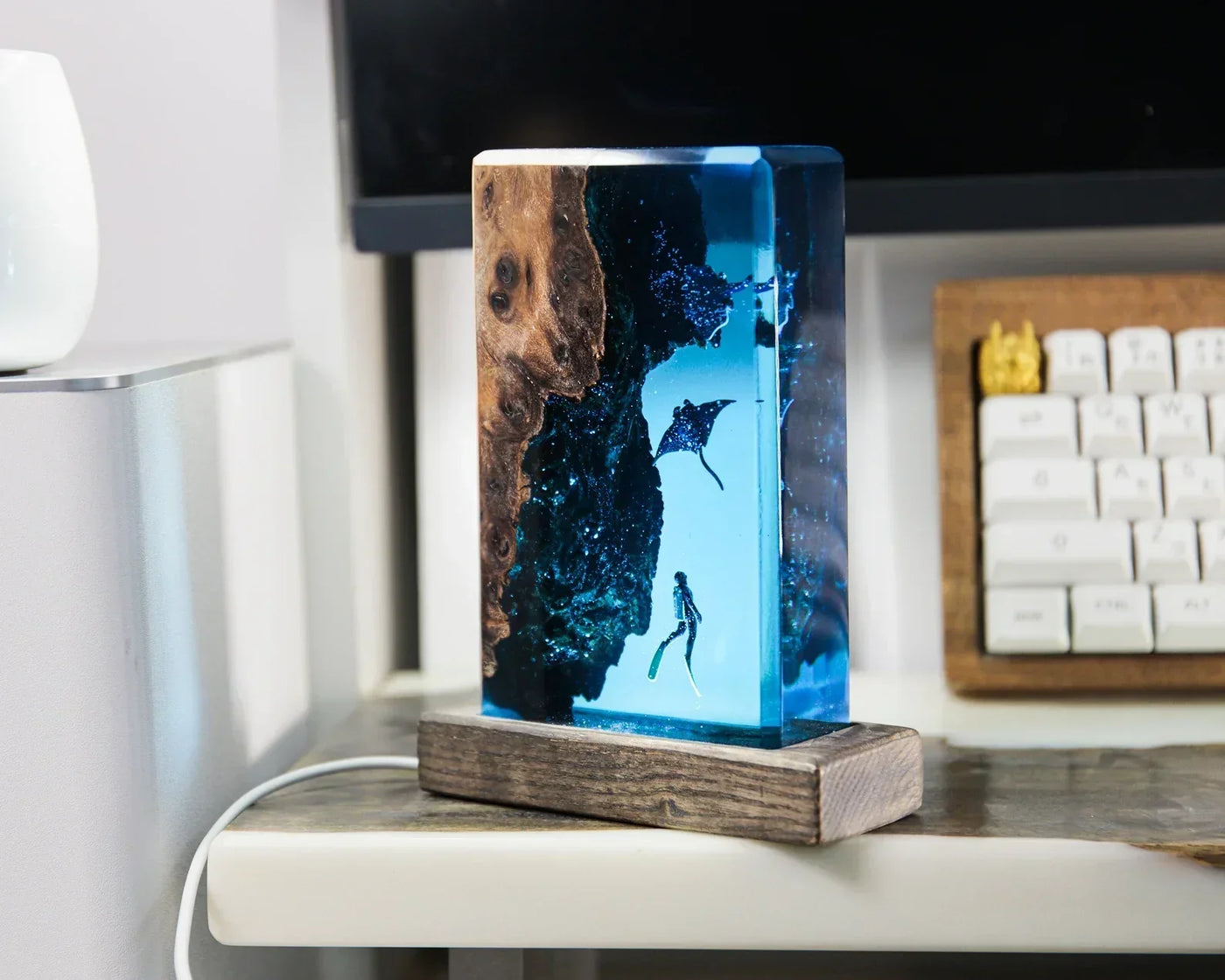 RECTANGLE DEEP RAY SEA – EPOXY LAMP