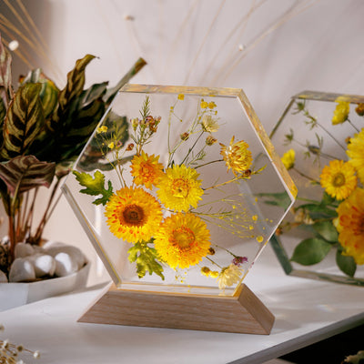 Golden Daisy Flower Resin Lamp