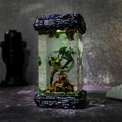 Xenomorph Vs Predator Diorama Lamp