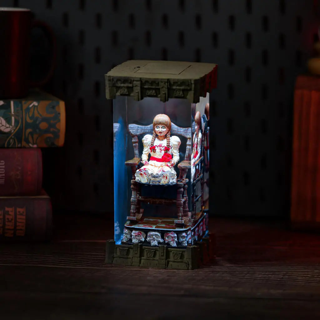 Annabelle Resin Lamp