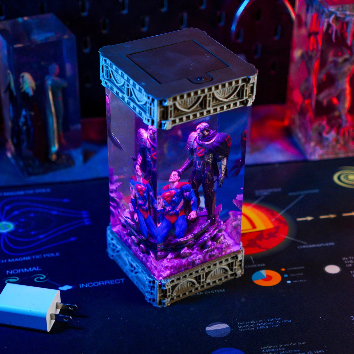 Fallen Superman vs Zod DC Resin Lamp