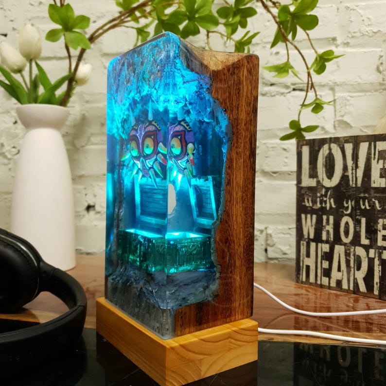 Majora Mask Resin Lamp