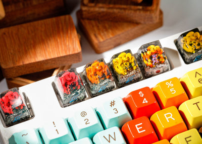 RED KYUUBI- ARTISAN KEYCAP