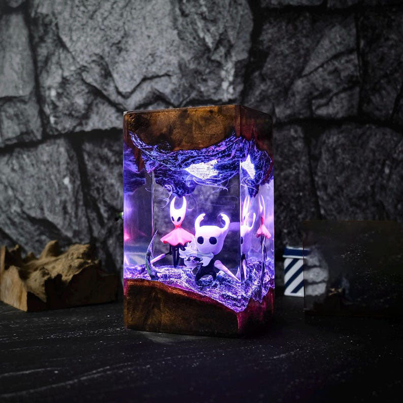 Hollow Knight and Hornet Greenpath Resin Lamp