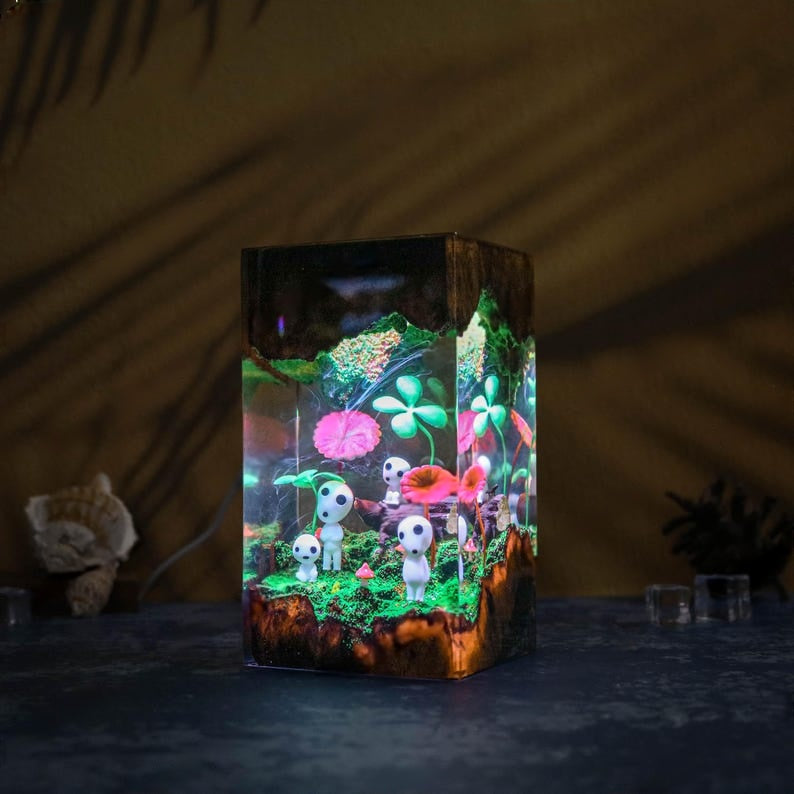 Japanese Folklore Resin Lamp