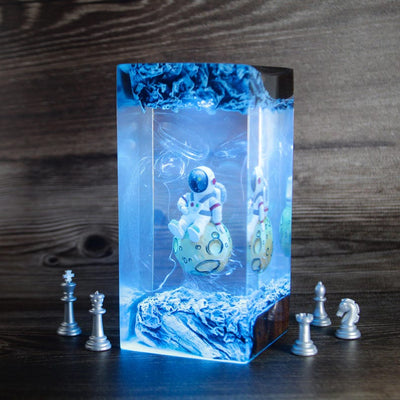 Astronaut Resin Lamp