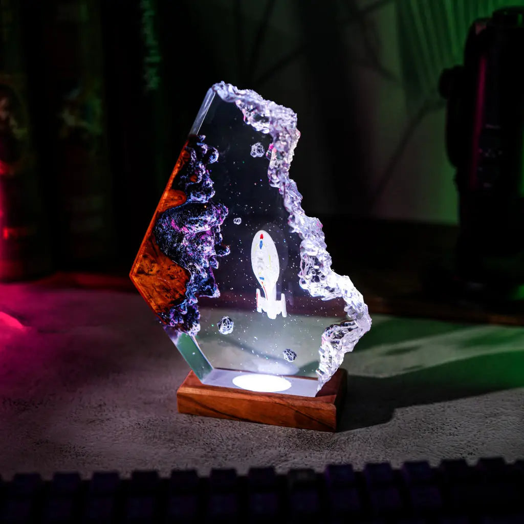 USS Voyager Star Trek Resin Lamp