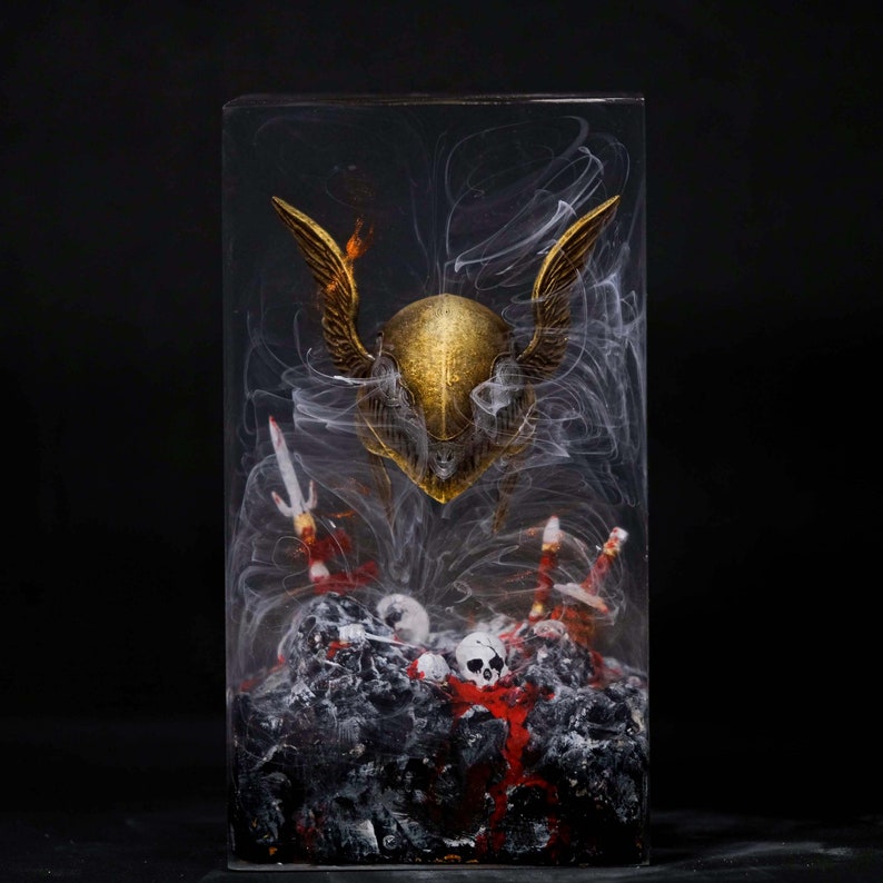 Fallen Knight Helmet Resin Lamp