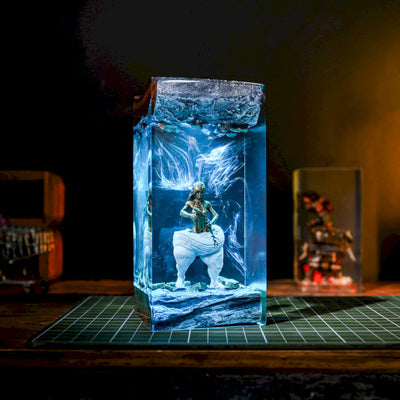 Self-Made Women Statue Epoxy Night Lamp