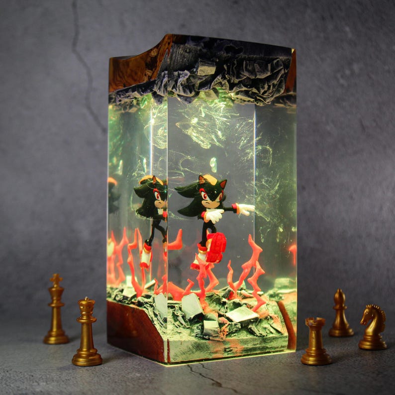 Shadow the hedgehog Resin Lamp