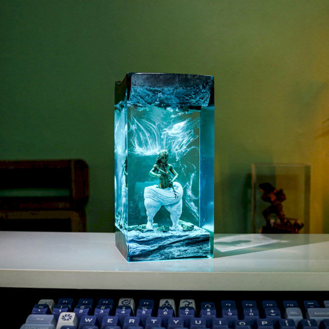 Self-Made Women Statue Epoxy Night Lamp