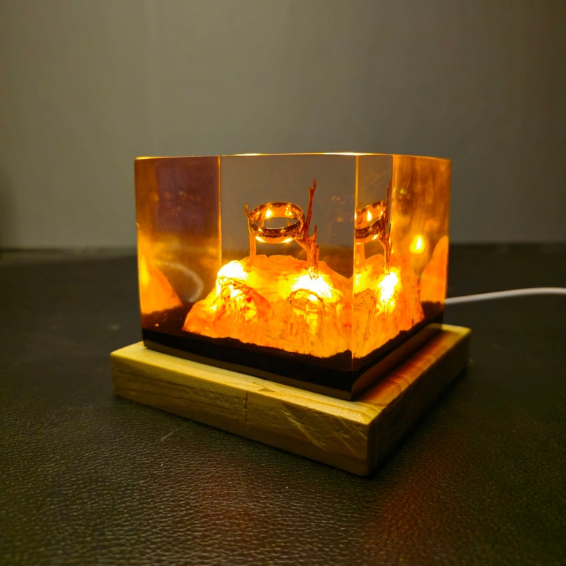 Lord Of The Ring lamp