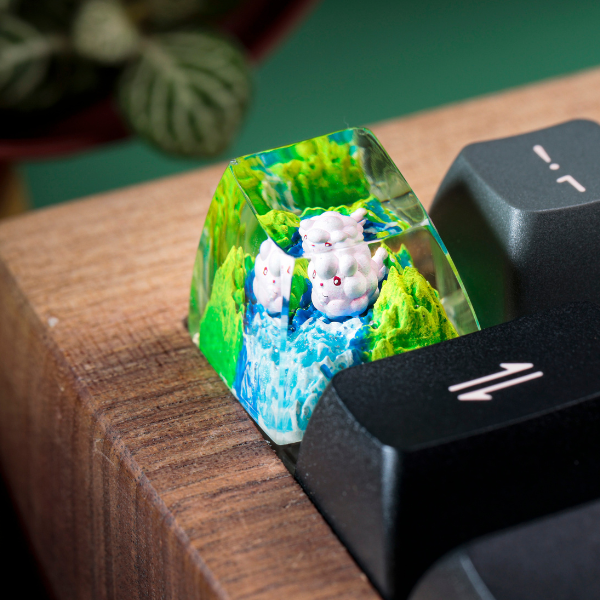 SWIRLIX POKEMON – ARTISAN KEYCAP