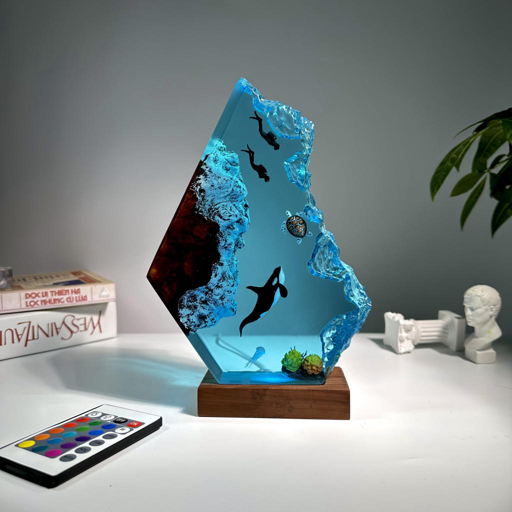 Orca Killer Whale Epoxy lamp