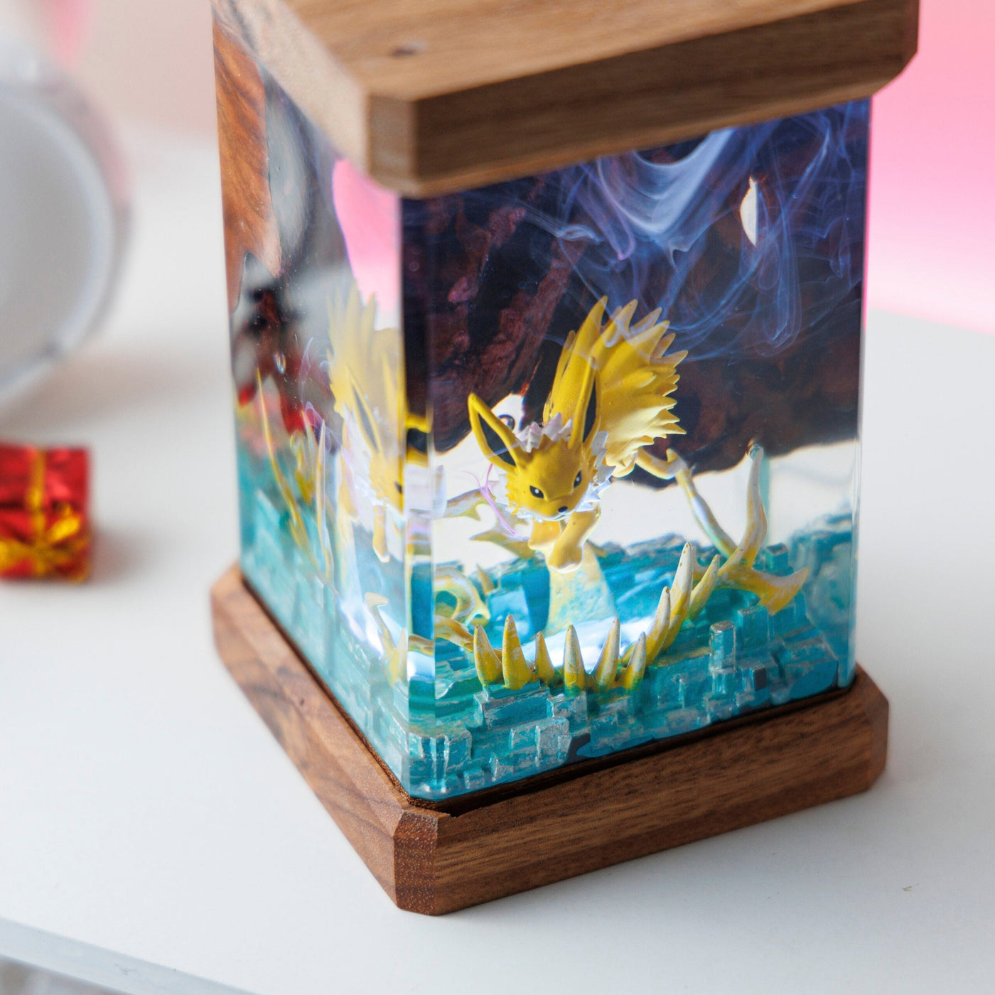 Jolteon Pokemon Resin Diorama Lamp