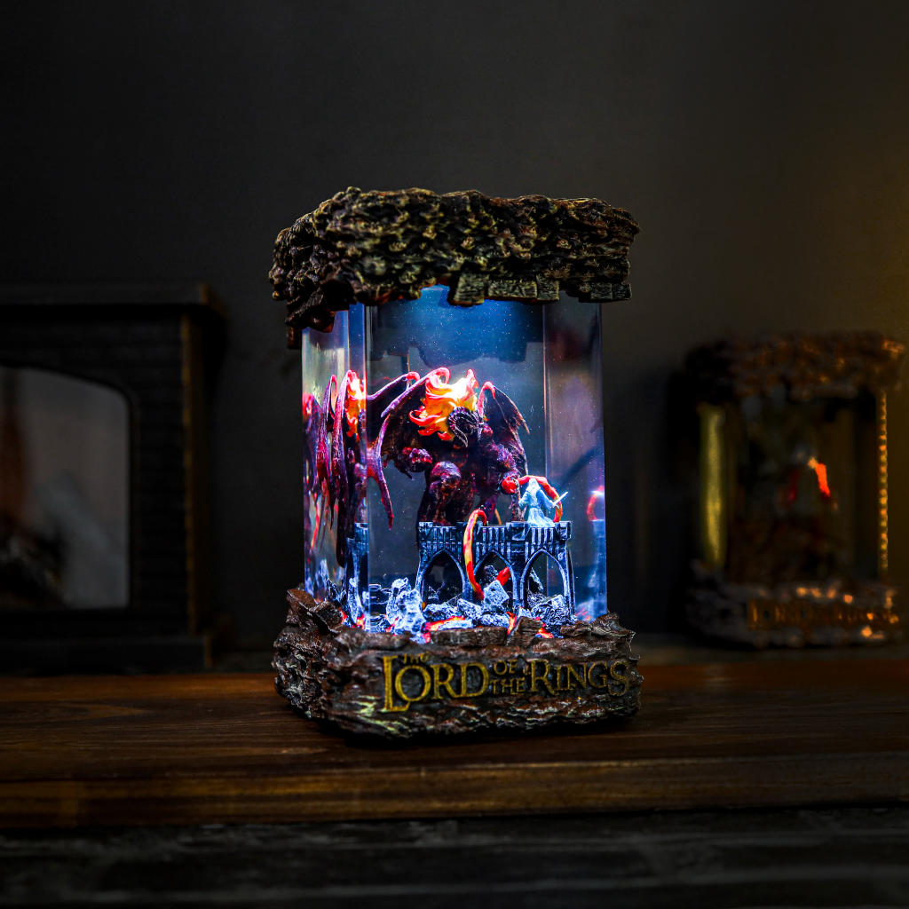 Lord of the Rings Gandalf Vs the Balrog Diorama Lamp