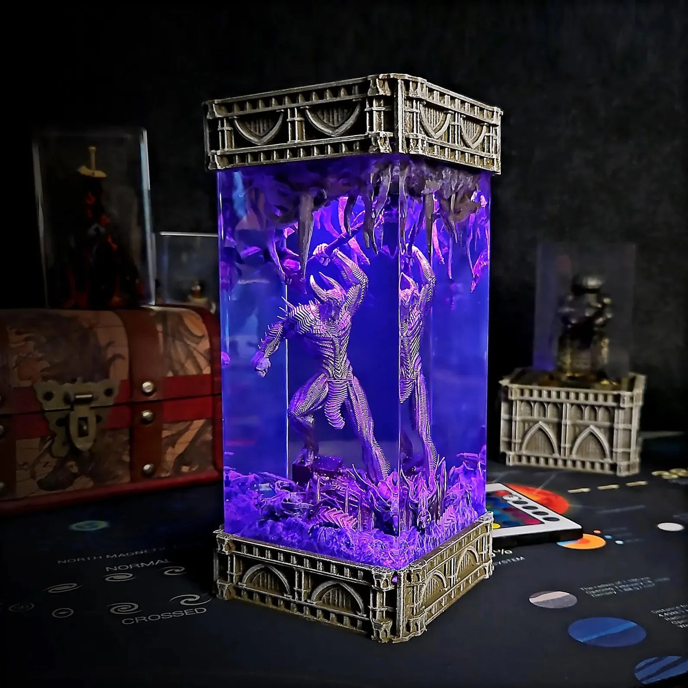 Steppenwolf DC Resin Lamp